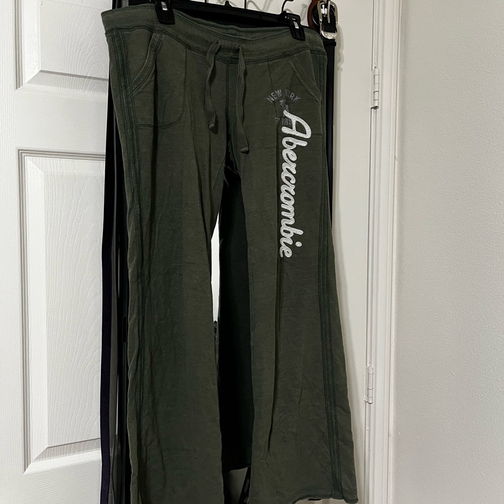 Abercrombie and fitch sweatpants with pockets